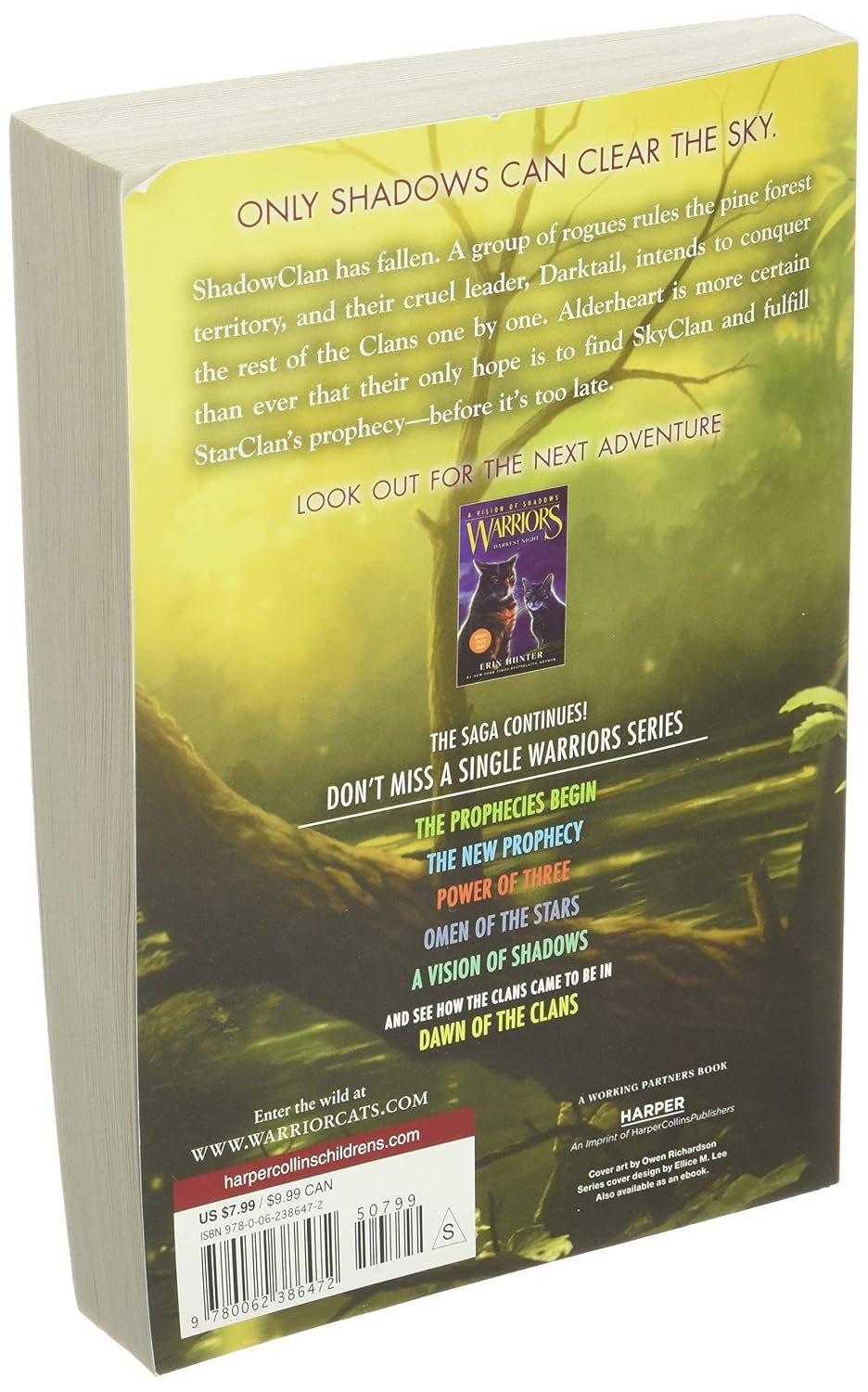 Warriors: A Vision of Shadows #3: Shattered Sky: An Action-Packed Fantasy Novel About Warrior Cats Fighting to Save Their World for Children (Ages 8-12)