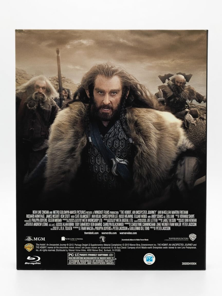 The Hobbit: An Unexpected Journey (Extended & Limited Edition) [Blu-ray + DVD] 3-Disc Special Edition + 64-Page Booklet of world of Hobbits (From the director's of Lord of the Rings)