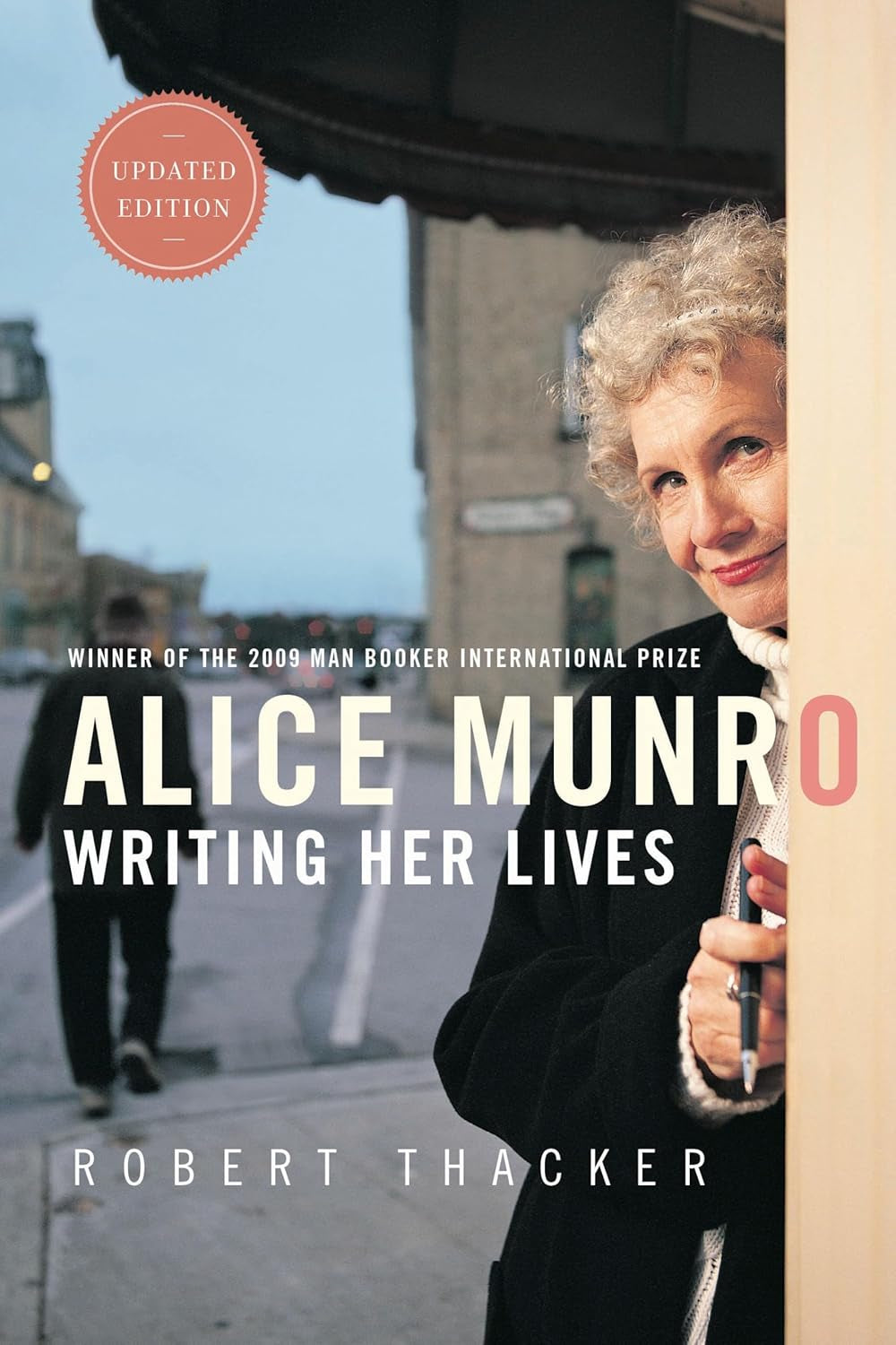 Alice Munro: Writing Her Lives
