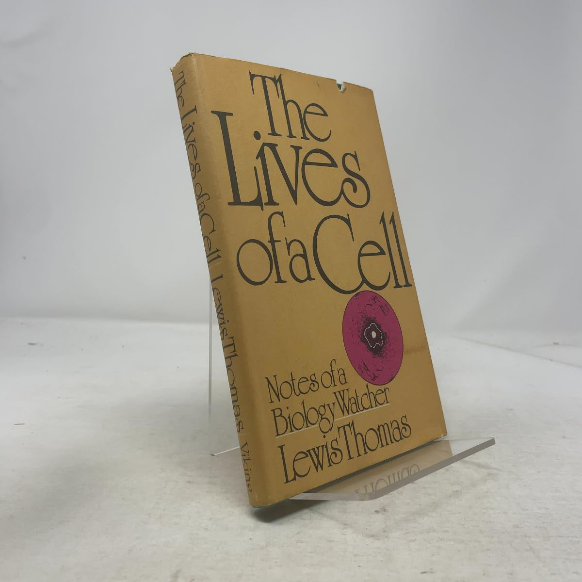 The Lives of a Cell: Notes of a Biology Watcher